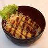 ข้าวหน้าหมูชุบเกล็ดขนมปัง