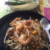 ผัดไทกุ้งสด 45 บาท
