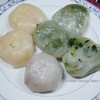 มีสามไส้เหมือนเดิม คือ ไส้กุยช่าย ไส้มันแกวและไส้เผือก
