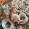 เห็ดเข็มทองผัดกุ้งปลาหมึก