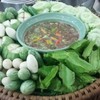 ชอบผักเคียงจังมีทั้งสด ทั้งสุก ถูกใจเลย