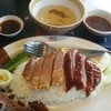 ข้าวหน้าเป็ดย่างหมูกรอบ