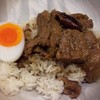 หมูเน้นๆ ไข่เยิ้มๆ