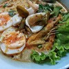 ก๋วยเตี๋ยวเส้นเล็กต้มยำทะเล ไข่ยางมะตูม