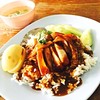 ข้าวหมูแดงหมูกรอบ