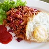 มาม่าผัดไข่ดาว (50 บาท)