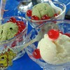 ไอศครีมรสต่างๆสคูปละ 20 บาท