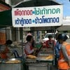 คนแวะเวียนมาซื้อตลอด ไม่ขาดสาย