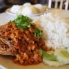 ข้าวฉู่ฉี่ไข่เจียวกรอบ 45 บาท
