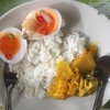 ข้าวราดแกงเหลือง + ยำไข่ต้ม