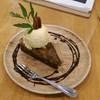 บราวนี่พีแคนมาพร้อมกับไอศครีม หอมช็อค อร่อยใช้ได้เช่นกัน