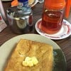 ขนมปังชุบไข่ กับเมเปิลไซรัป