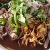 มาม่าหมูสับ น้ำตก