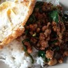 กระเพราหมู ไข่ดาว 35 บาท