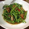 ผักบุ้งหมูกรอบ