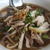 มะระแอบอยู่ด้านล่าง