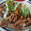 หมูกระเทียม