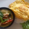 ข้าวหอมมะลิ แกงเขียวหวานไก่ ไข่เจียว