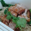บะหมี่หมูกรอบ