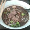 เส้นเล็กน้ำตก พิเศษ 30.-