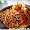 หมี่กรอบโบราณ รู้สึกว่ายังไม่ใช่หมี่กรอบที่ควรจะเป็น น้ำซอสเข้มเกินไป ไข่ฝอยไหม้