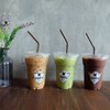 เครื่องดื่มเย็นราคา แก้วละ 55 บาท