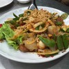 ยำหอยเชลใส่บะเต็ง