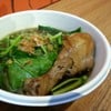 บะหมี่น้ำไก่ตุ๋น 99 บาท ไก่ตุ๋นเนื้อนุ่มดี แต่เส้นเฉยๆ ค่ะ