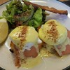 Egg Benedict with Smoked Salmon ฿250