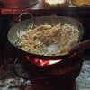 ผัดไทยยายแดง (เตาถ่าน)