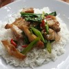 ข้าวผัดกะเพราหมูกรอบ