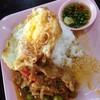พะแนงหมู ไข่ดาว 30฿