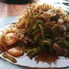 ยำถั่วพลูกุ้งสด