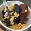 ไอศครีมโยเกิร์ตชาโคล บราวนี่โอริโอ้ มาชเมลโล่ คอนเฟลก