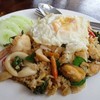 ข้าวผัดขี้เมาทะเล+ไข่ดาว 60.-