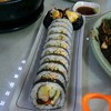 กิมบับ ข้าวจืด แน่นไปนิด ซอสเค็มเกิน (3.3/5)