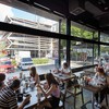 บรรยากาศร้านจะเป็นสไตล์ญี่ปุ่นร่วมสมัยปน Minimalist นิดๆ