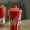“Strawberry Swirl Yogurt” (140.-)