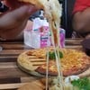 พิซซ่าหน้าชีส แป้งบางกรอบ อร่อย