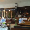 โต๊ะนั่งภายในร้าน