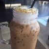 คาราเมลลาเต้เย็น ความลงตัวของกาแฟและคาราเมล