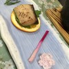 ปลาทานรวมกับวุ้นรูปดอกไม้เข้ากันดีนะ