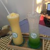 อิตาเลี่ยนโซดาแคนตาลูป 30 บาท. นมกล้วยปั่น 35 บาท