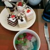 เค้กอร่อยเกือบทุกอย่าง น้ำแข็งใสมีน้ำเชื่อมหลากรสมาก