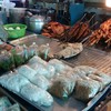 ปลาเผา ไก่ย่าง ขนมจีน ผัดหมี่มีพร้อม