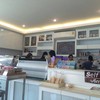 ร้านปรับปรุงให้กว้างขวางน่านั่งขึ้น