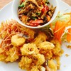 ส้มตำรวมมิตรทะเลทอด