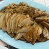 เป็ดพะโล้ครึ่งตัว แจมด้วยไส้กะตรูด
