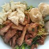 อาอู๊กี่ บะหมี่เกี๊ยว Ekachai Road