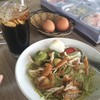 นี่สูตรแพรเอง ฉีกๆไก่ทอดลงไป เด็ดสุด!!
